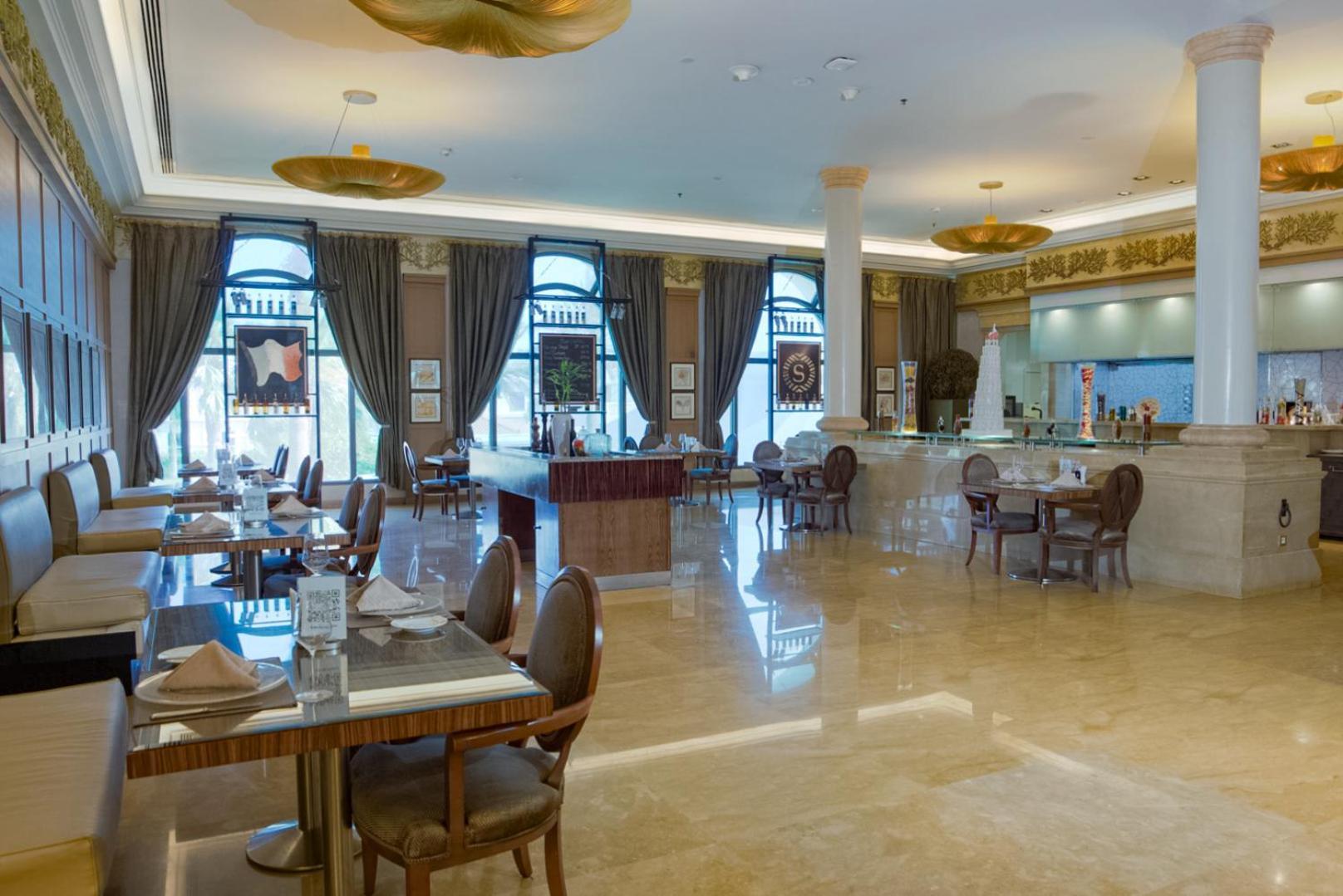 Sheraton Dammam Hotel & Convention Centre Exterior foto